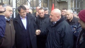 Srbi sa KiM ispred ustavnog suda
