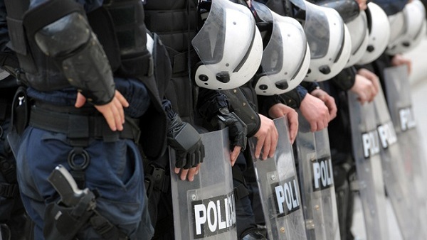 Тешко повређен полицајац код Бујановца