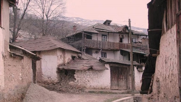 Брисање српских трагова у Призрену