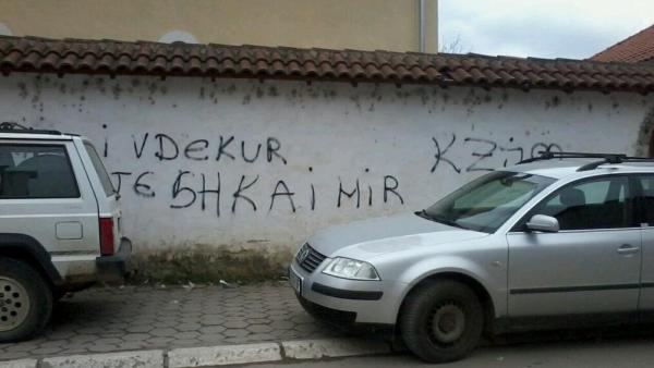 У Ђаковици графити „Само мртав Србин је добар Србин“