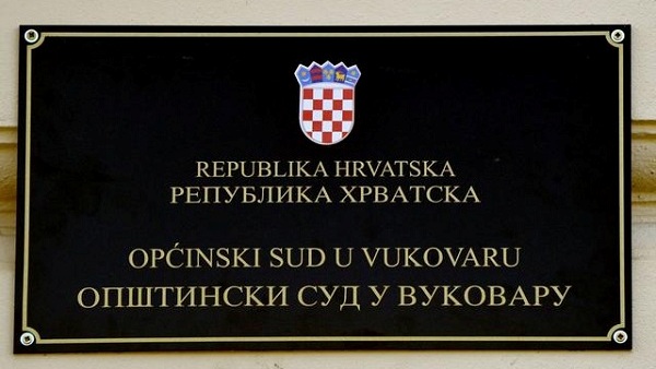 Поново разбијена ћирилично-латинична табла у Вуковару