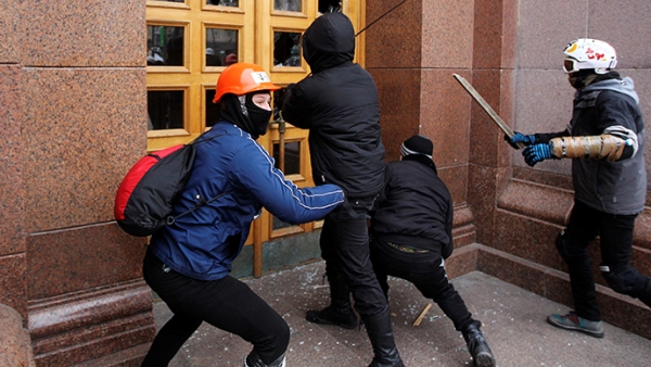 Демонстранти заузели кијевско седиште партије Јануковича