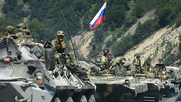 (ВИДЕО) Руске трупе кренуле ка престоници Крима!