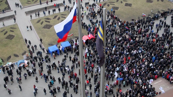Погледајте како је растеран „евромајдановски“ протест у Луганску! (ВИДЕО)
