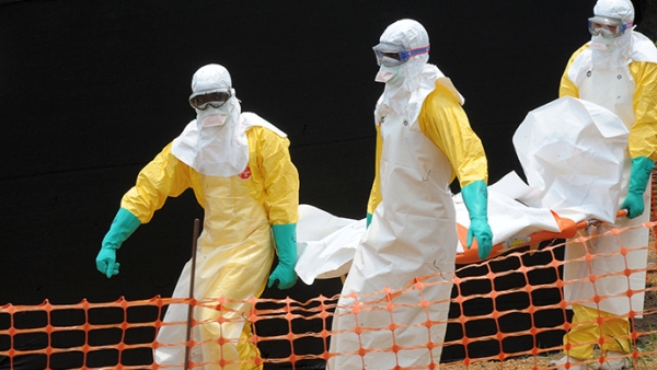 Број умрлих од епидемије вируса еболе у Западној Африци попео са на 80 (ФОТО)