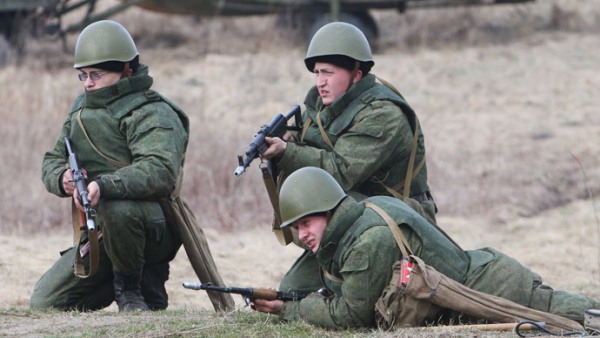 Мигранти траже да служе руску војску да се супротставе „агресивном притиску Запада“