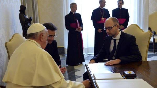 Папа Фрања: Учинићу све што могу како би у Украјини био сачуван мир