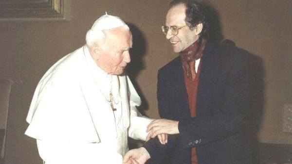 Двојица папа постали “свеци” за Ватикан, скарадне изјаве “православног” патријарха