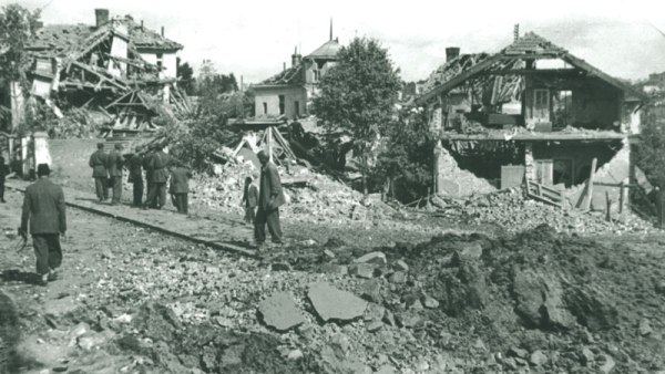 КРВАВИ УСКРС 1944. – Савезници нас бомбардовали на Титов захтев!