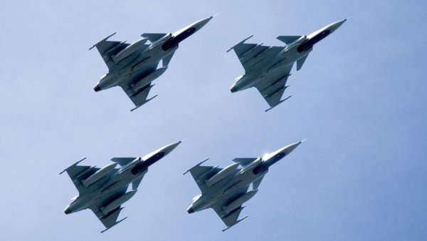Пентагон: Руски авиони ушли у простор Украјине
