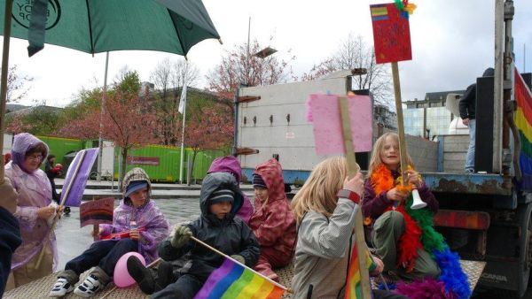 У Норвешкој одржан „дечји геј фестивал“! (ВИДЕО)