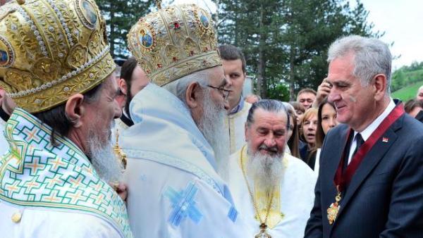 СНП Наши позвали патријарха Иринеја да одликује гејеве