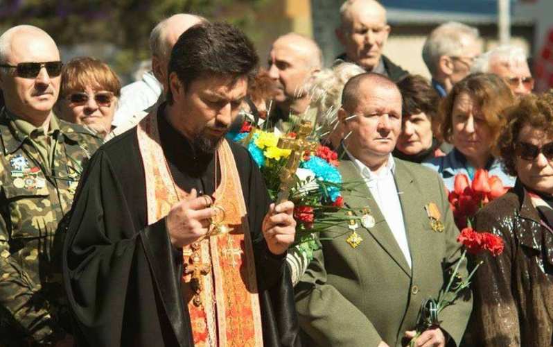У близини Славјанска убијен православни свештеник