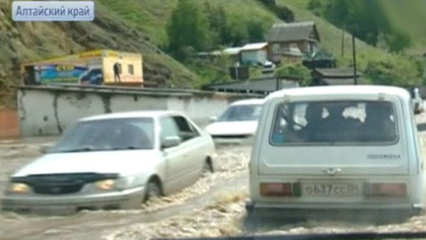 Сибир: Због поплава евакуисано више од 7.000 људи