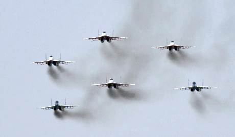 Авиони на небу Крима: У страху су велике очи