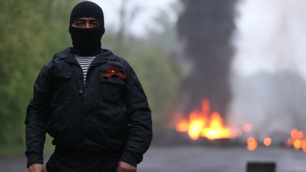 Украјински војници уништили мост у Славјанску, сукоби у току