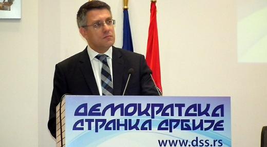 Александар Поповић: Власт ствара афере како би прикрила слом државе