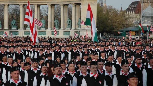 Мађарска десничарска (екстремна) странка Јобик отвара почетком јесени канцеларију у Суботици