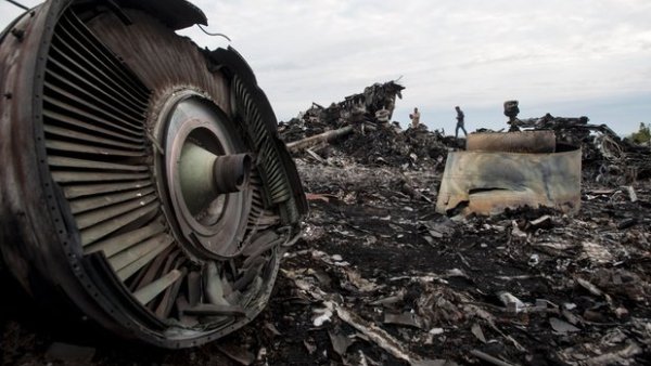 Западни извор о присуству украјинских борбених авиона у близини срушеног малезијског Боинга