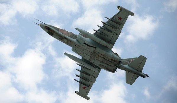 СНБО Украјине: Руски борбени авион срушио украјински Су-25