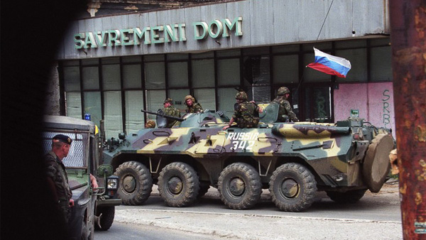 Препадни марш руских диверзаната на КиМ 1999. – изложба (Фото)