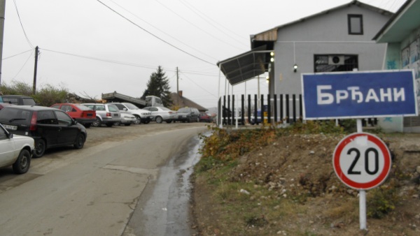 Први резултати бриселског споразума: Шиптари блокирали пут у Брђанима јер желе да наставе нелегалну градњу (ВИДЕО)