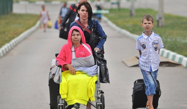 Запад ратује због албанских избеглица, а руске су „туристи који обилазе баке“
