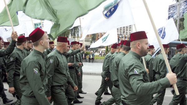 „Муфтијина војска“ и величање фашиста подигли тензије у Новом Пазару