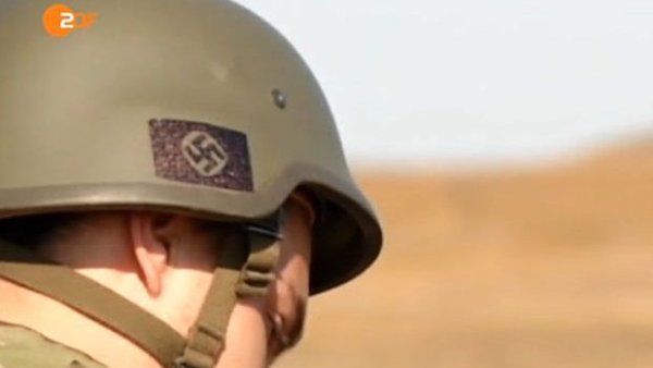 Немачка национална ТВ мрежа ЗДФ приказала је снимак украјинских војника с нацистичким обележјима на кацигама