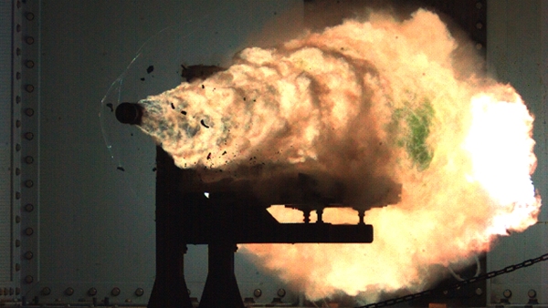 САД: Пентагон представио оружје будућности – „Теслин топ“ (ВИДЕО)
