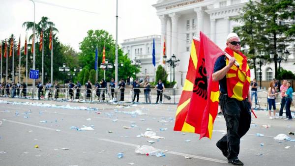 Ко је опозиција у Македонији која се бори против Груевског (Фото)
