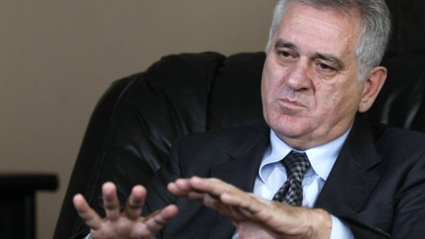 „Чист космополитизам право из Бајчетине“: И председник Николић спреман да оде у Сребреницу