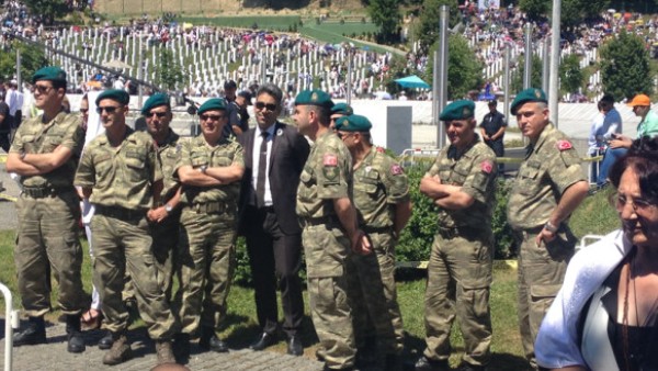 Сребреница: „Клаћемо вас као псе и уништити све српско“ (видео)