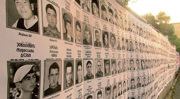 Можемо ли да подигнемо српским жртвама споменик или нам је њихов убица дражи?