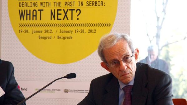 Данијел Сервер: Србија пре уласка у ЕУ мора да размени амбасадоре са Косовом