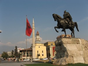 Tirana spomenik Skenderbeg
