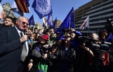 Шешељеви радикали: Мандић је преварант, није нам мјесто на протесту
