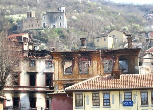 У Призрену су све српске цркве запаљене у марту 2004.г.