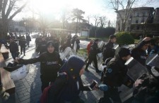 НАПАД БОМБАША САМОУБИЦЕ Најмање 10 мртвих у Истанбулу, делови тела разбацани по улици