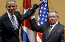 Кастро није дозволио Обами да га потапше по рамену (видео)