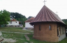 Катакомбни манастир рођења Пресвете Богородице у селу Прањани код Равне Горе