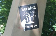 Загреб: „Србе на врбе“ испред вртића (ФОТО)