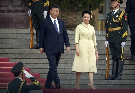 Kineski predsednik Si Đinping sa suprugom