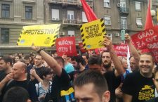 Трећи протест због рушења у Савамали, шетња кроз Београд