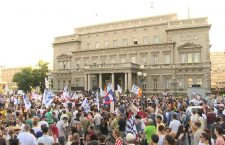 Протестна шетња до Палате “Србија” због рушења у Савамали
