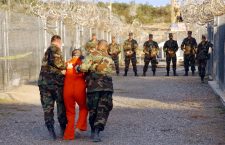 Два затвореника из Гвантанама пребацују у Србију