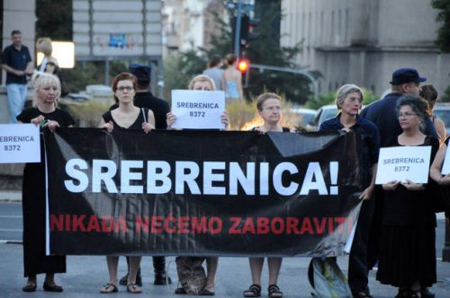 Жене у црном вештичаре по Београду Сребреница 8372