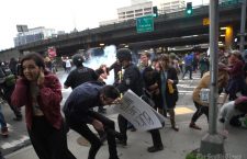 Хаос широм САД: Полиција испалила гумене метке на протесту