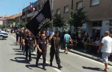 Хрватска обиљежава „Олују“ уз дефиле црнокошуљаша и повике „За дом спремни!“ (ВИДЕО)