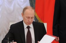 Путин потписао указ о признавању докумената грађана Донбаса